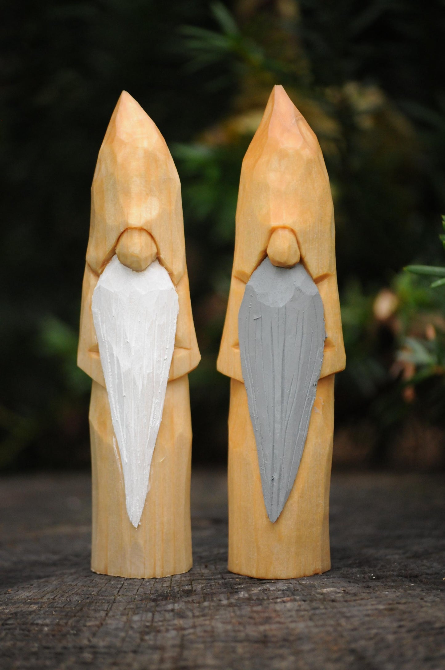 Hand-Carved Swedish Santa – 13 cm – With Certificate of Authenticity