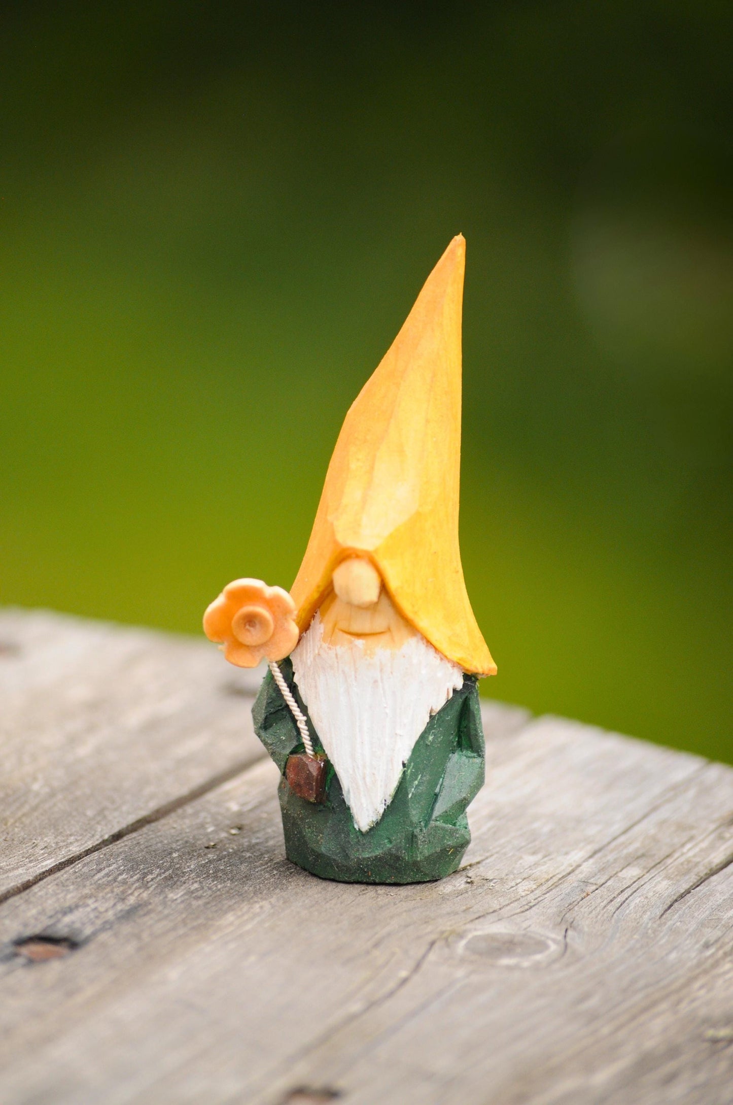 Summer Nisse with rose scented flower