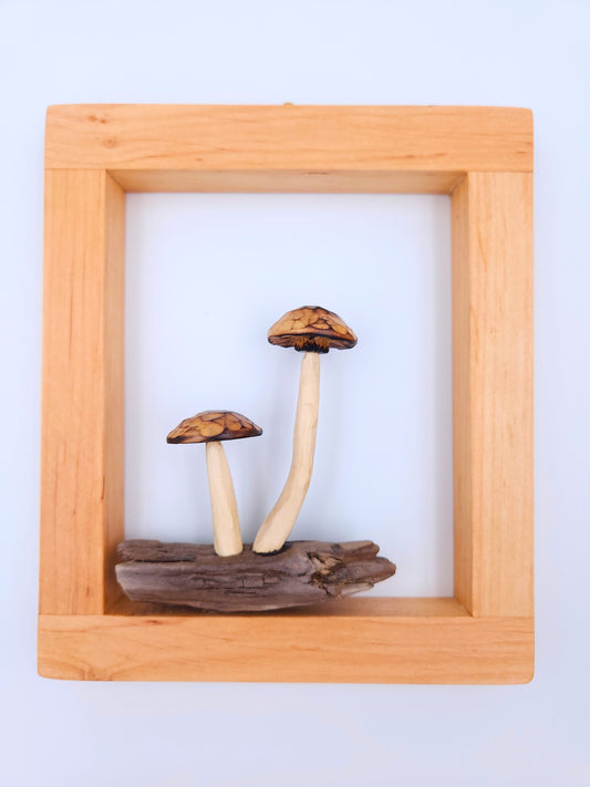 Gift idea – Handmade driftwood and mushroom wall art, Scandinavian rustic wood carving inspired by nature, unik svensk drivvedstavla med svampar, collectible woodland decor.
